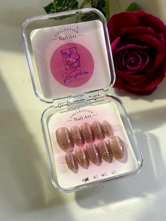 Sweet Whispers ‘Magnetic Heart’ /  Press On Nails