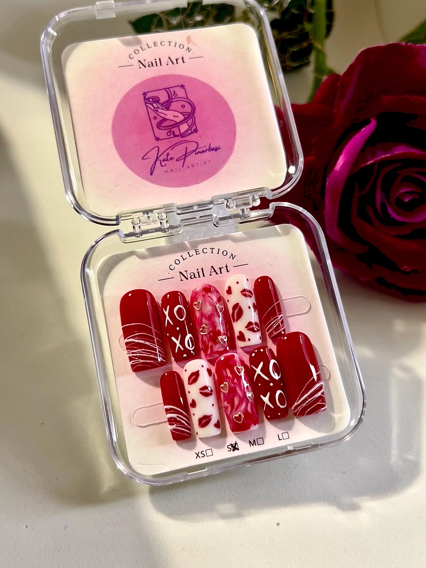 Lipstick Love ‘Xoxo Babe’ / Press On Nails